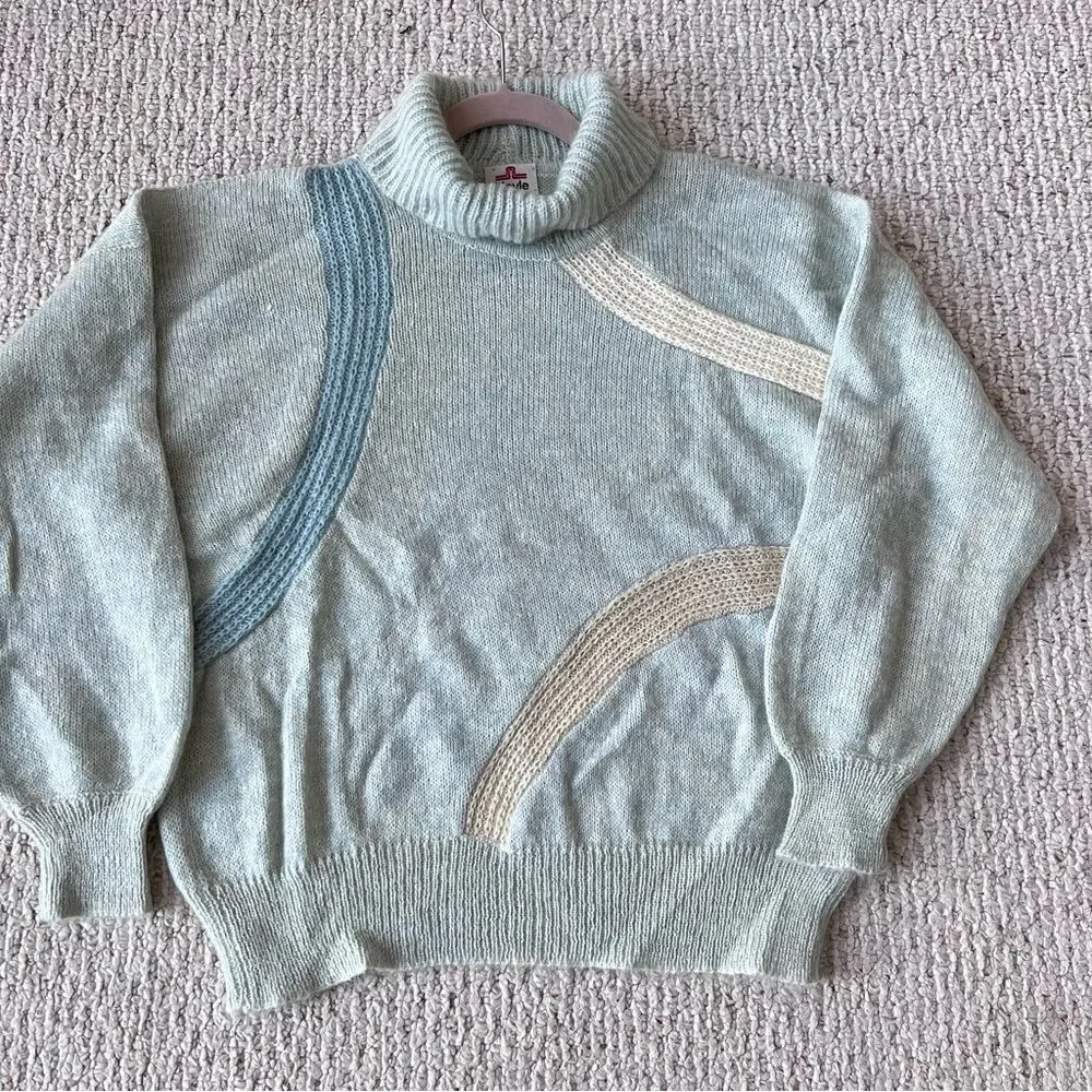 Vintage Mohair Wool Blend Made In Italy Trurtleneck Sweater